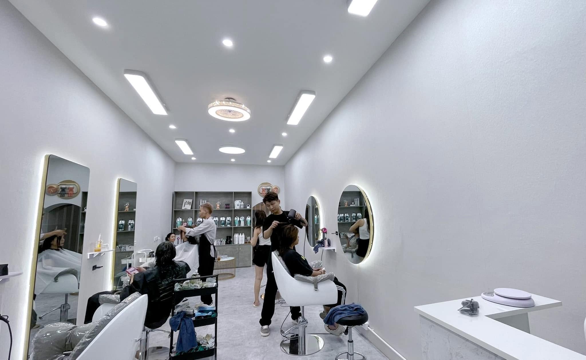 Nghiệm thu bàn giao vật tư tấm nhựa nano 9mm cốt trắng nguyên sinh đầy đủ tem mác, chứng chỉ chất lượng từ Nội thất Ruby Queen tại Bắc Ninh.